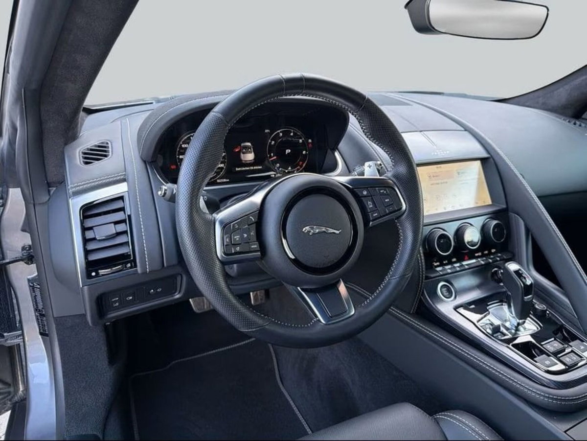 Jaguar F-Type Cabrio Cabrio 2.0 i4 R-Dynamic rwd 300cv auto (8)
