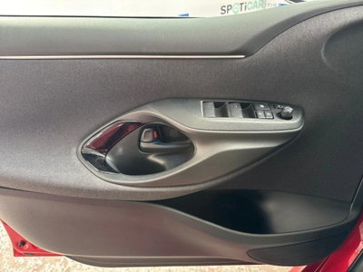 Toyota Yaris 1.5 Hybrid 5 porte Lounge (11)