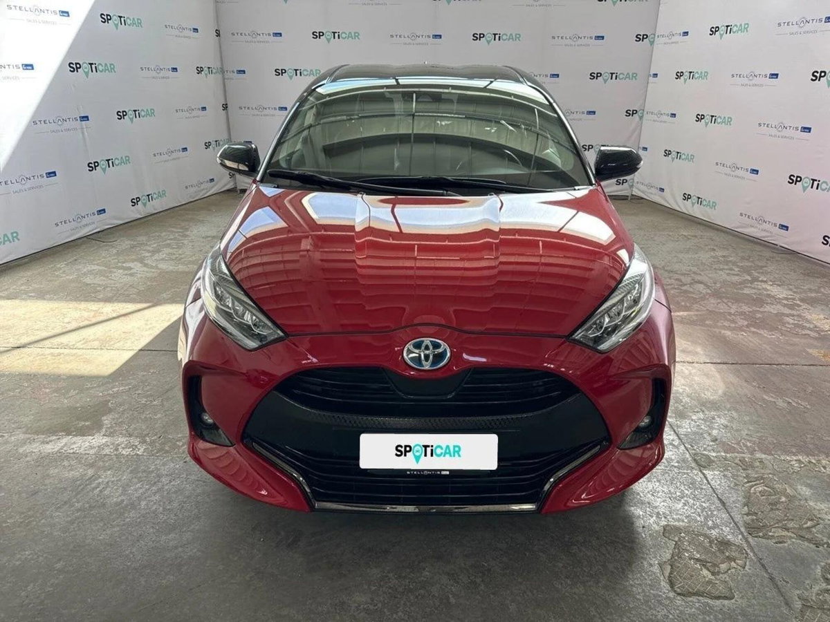 Toyota Yaris 1.5 Hybrid 5 porte Lounge (2)