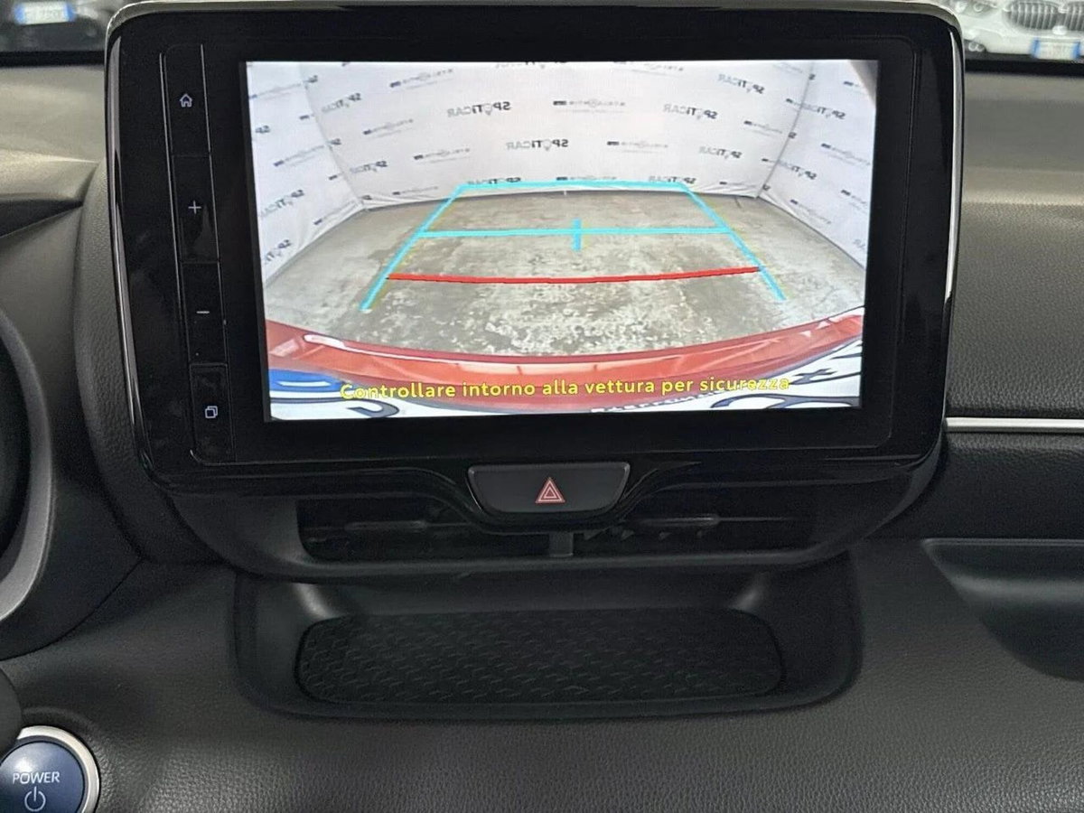 Toyota Yaris 1.5 Hybrid 5 porte Lounge (8)