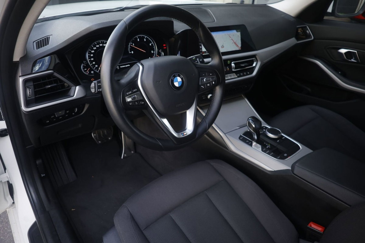 BMW Serie 3 Touring 318d 48V  Msport (14)