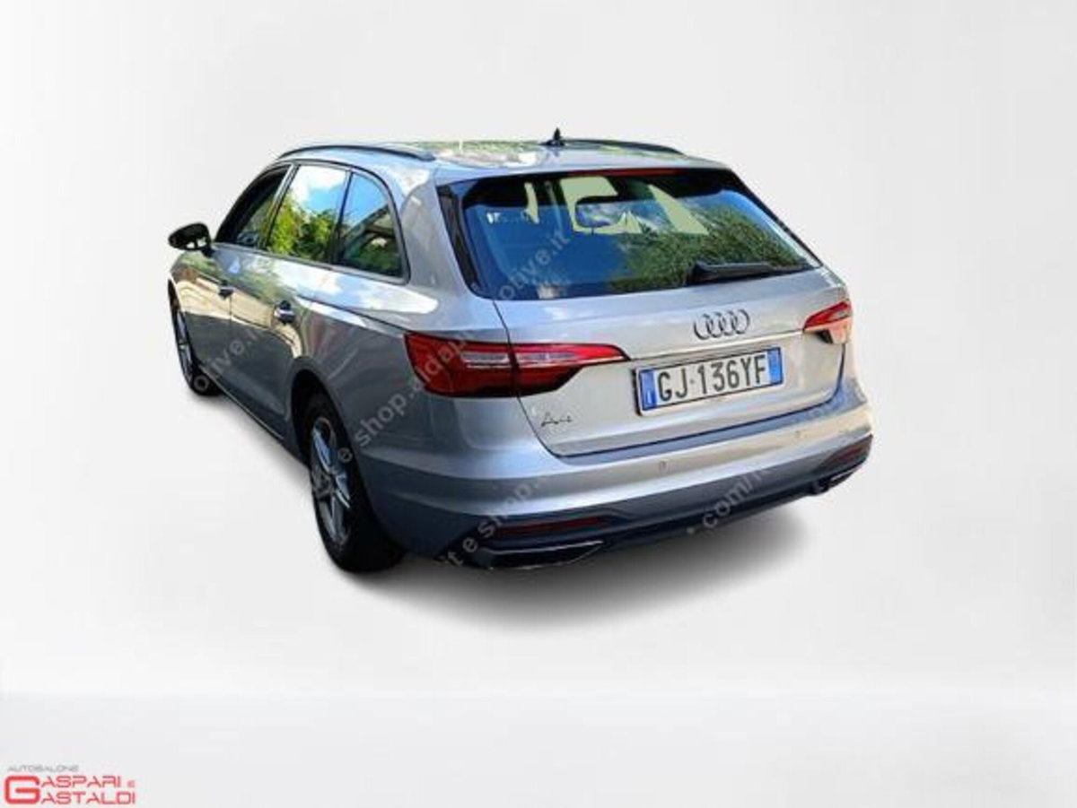 Audi A4 Avant 30 TDI/136 CV S tronic Business Advanced (3)