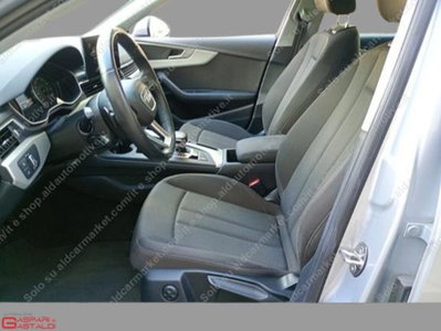 Audi A4 Avant 30 TDI/136 CV S tronic Business Advanced (7)