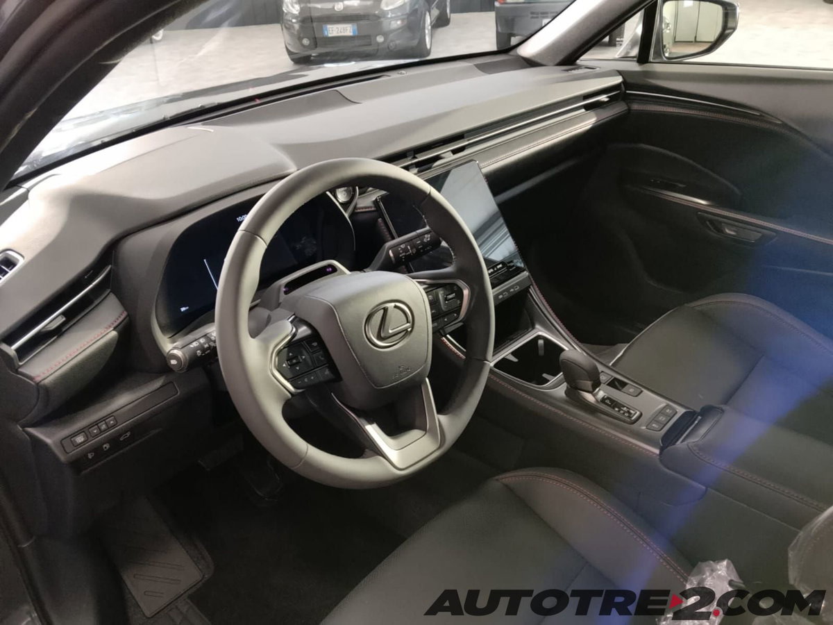 Lexus LBX 1.5 hybrid Elegant 2wd (10)