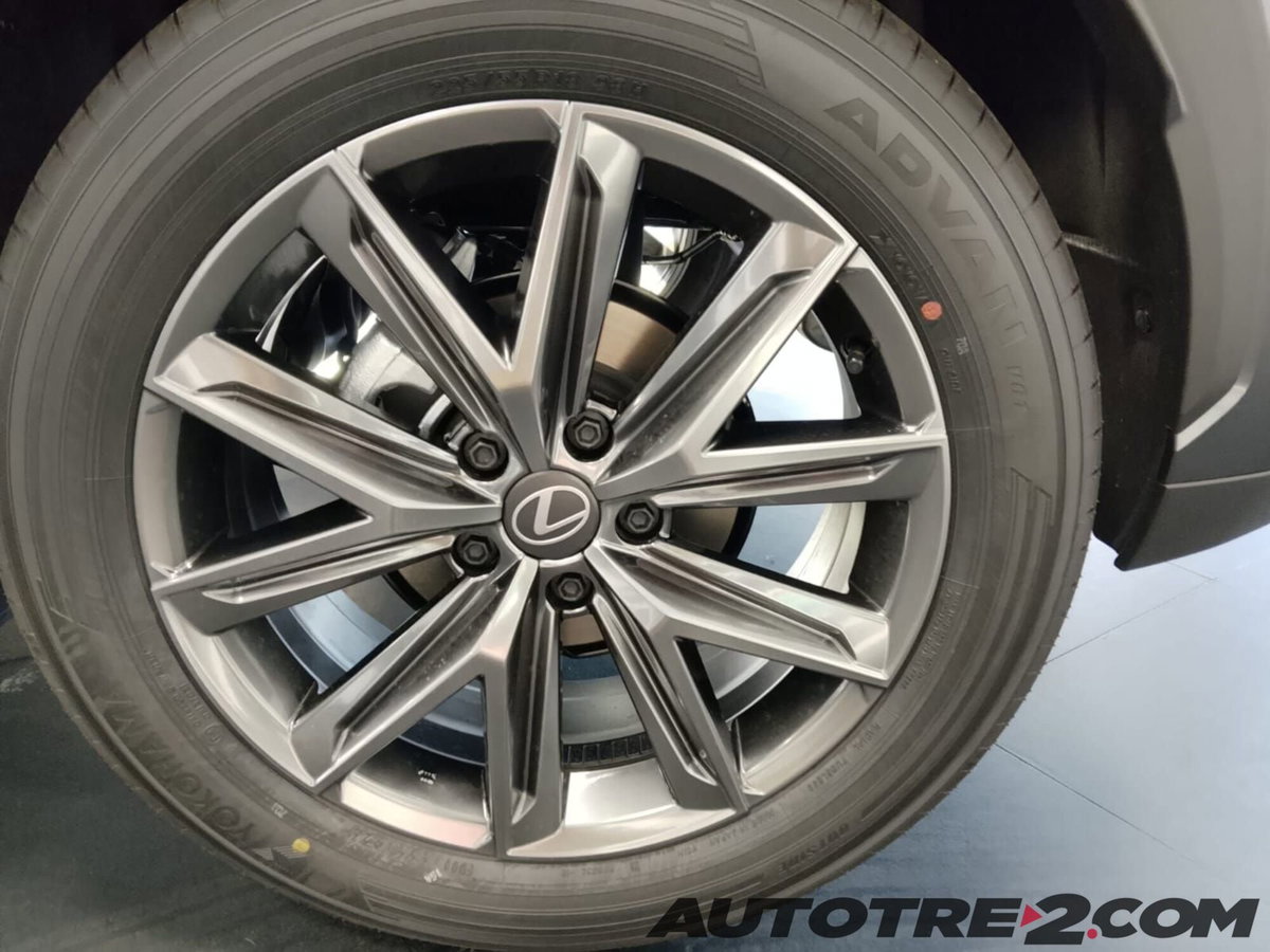 Lexus LBX 1.5 hybrid Elegant 2wd (8)