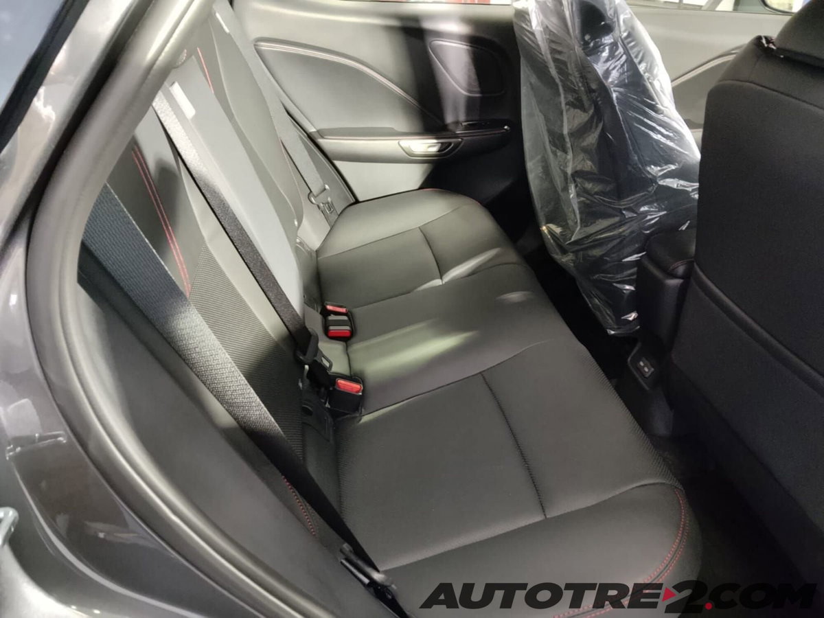 Lexus LBX 1.5 hybrid Elegant 2wd (9)