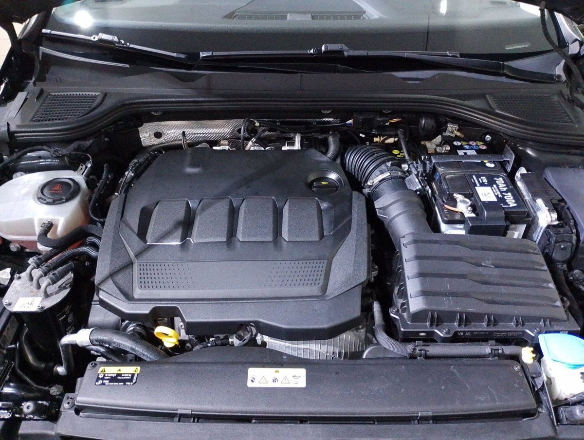 Volkswagen Golf 2.0 TDI 150 CV DSG SCR Style (12)