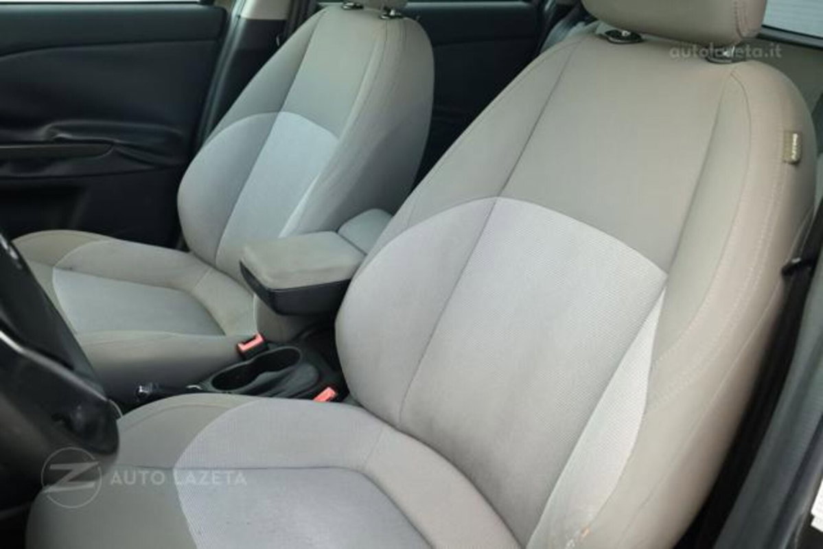 Alfa Romeo Giulietta 1.6 JTDm Giulietta 120cv (7)