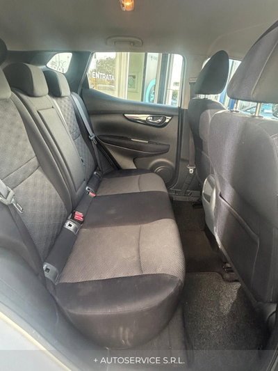 Nissan Qashqai 1.6 dCi 4WD Acenta (13)