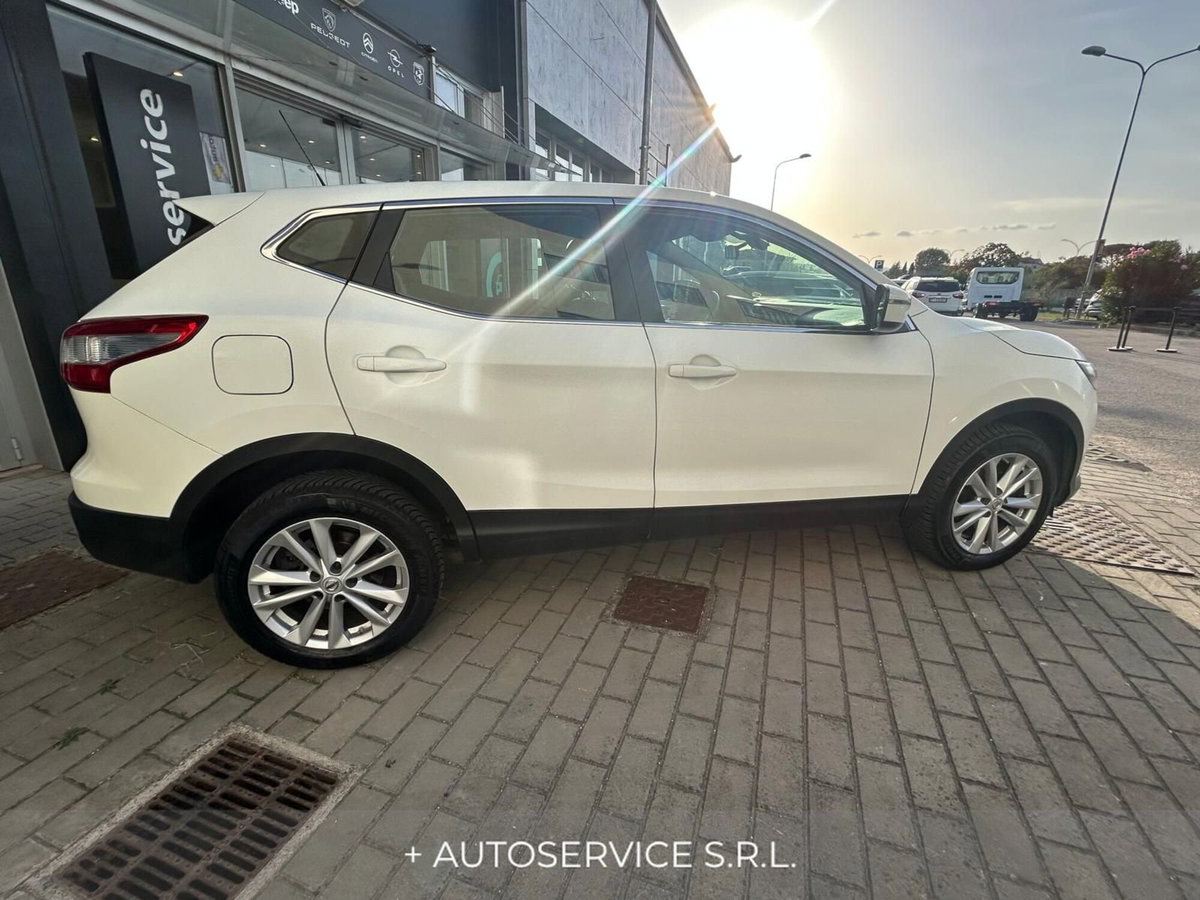 Nissan Qashqai 1.6 dCi 4WD Acenta (3)