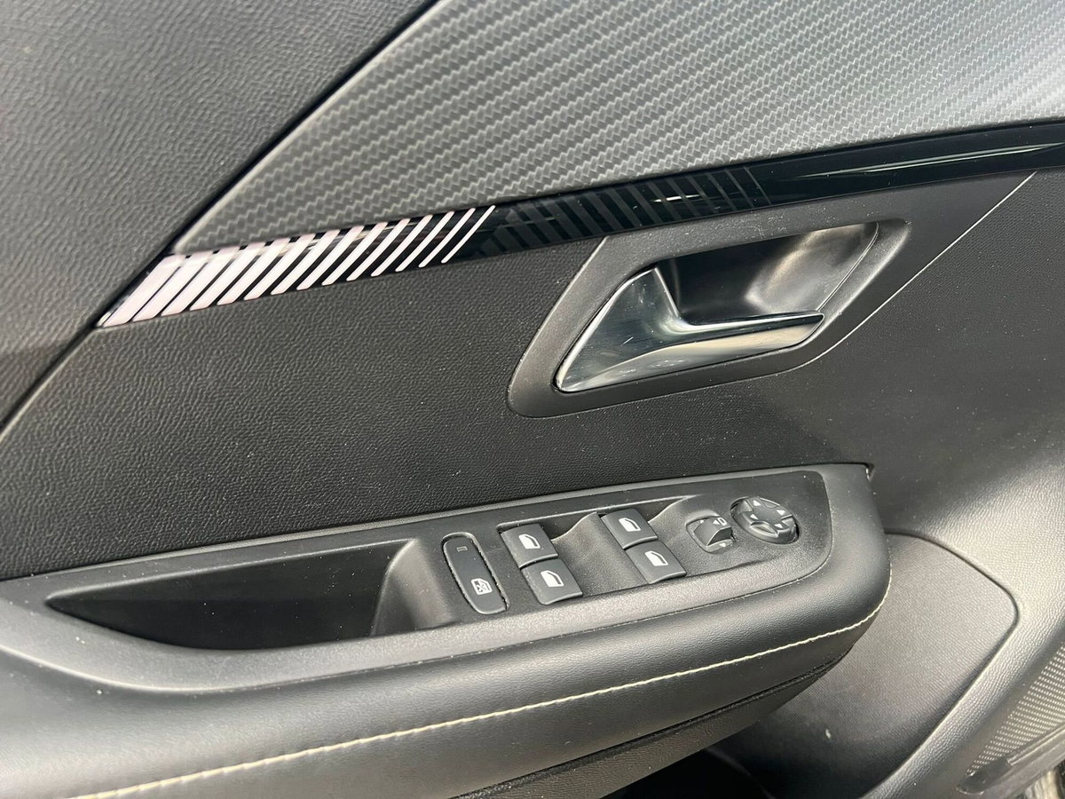 Peugeot 208 PureTech 100 Stop&Start 5 porte Allure (6)