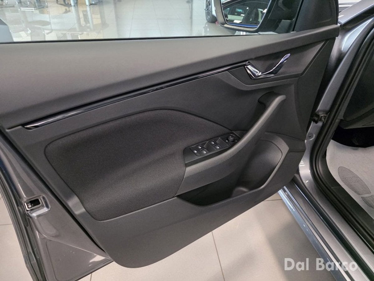 Skoda Kamiq 1.0 tsi Your Way 115cv dsg (8)