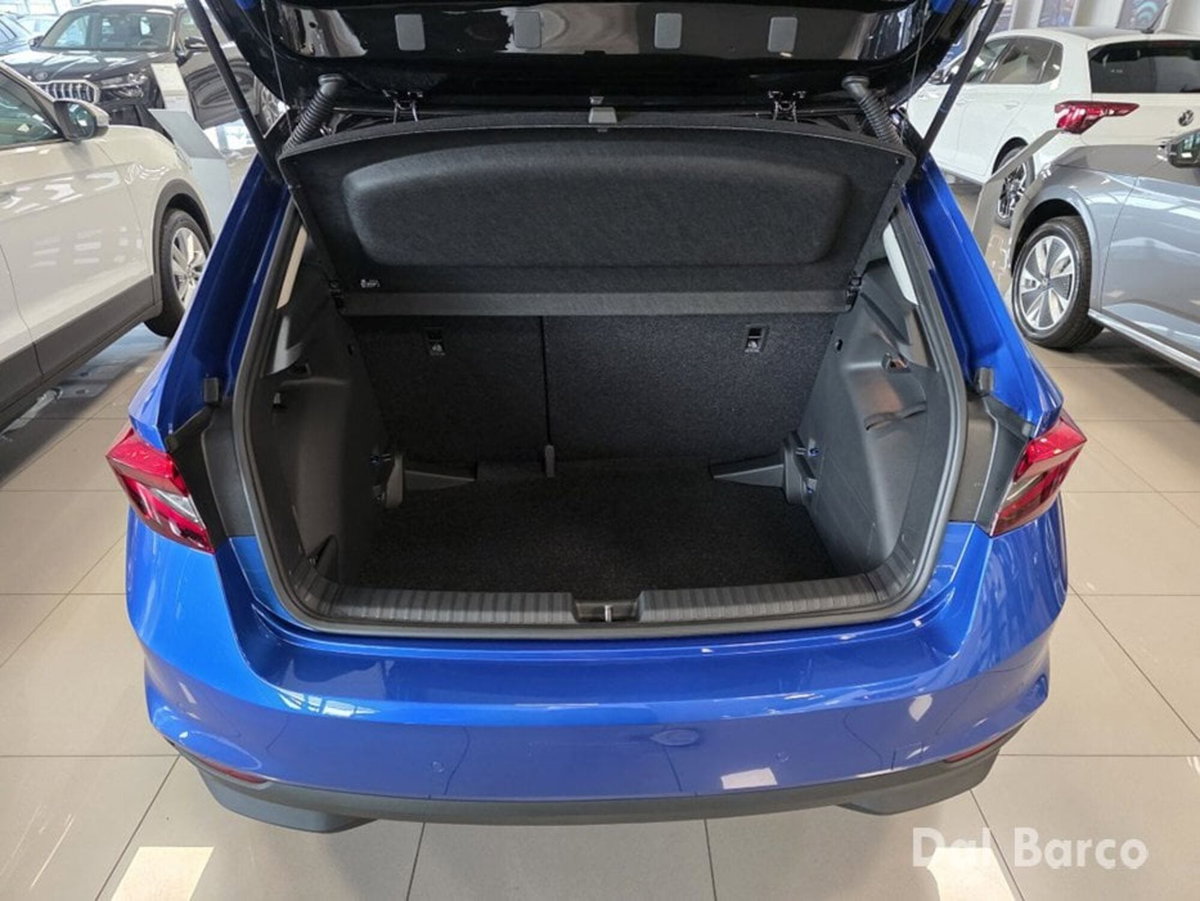 Skoda Fabia 1.0 tsi Be More 115cv dsg (8)