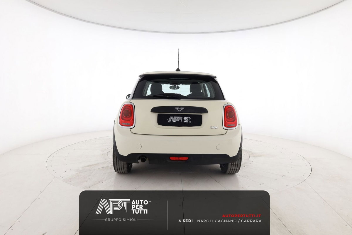 MINI Mini 1.5 One 75 CV (4)