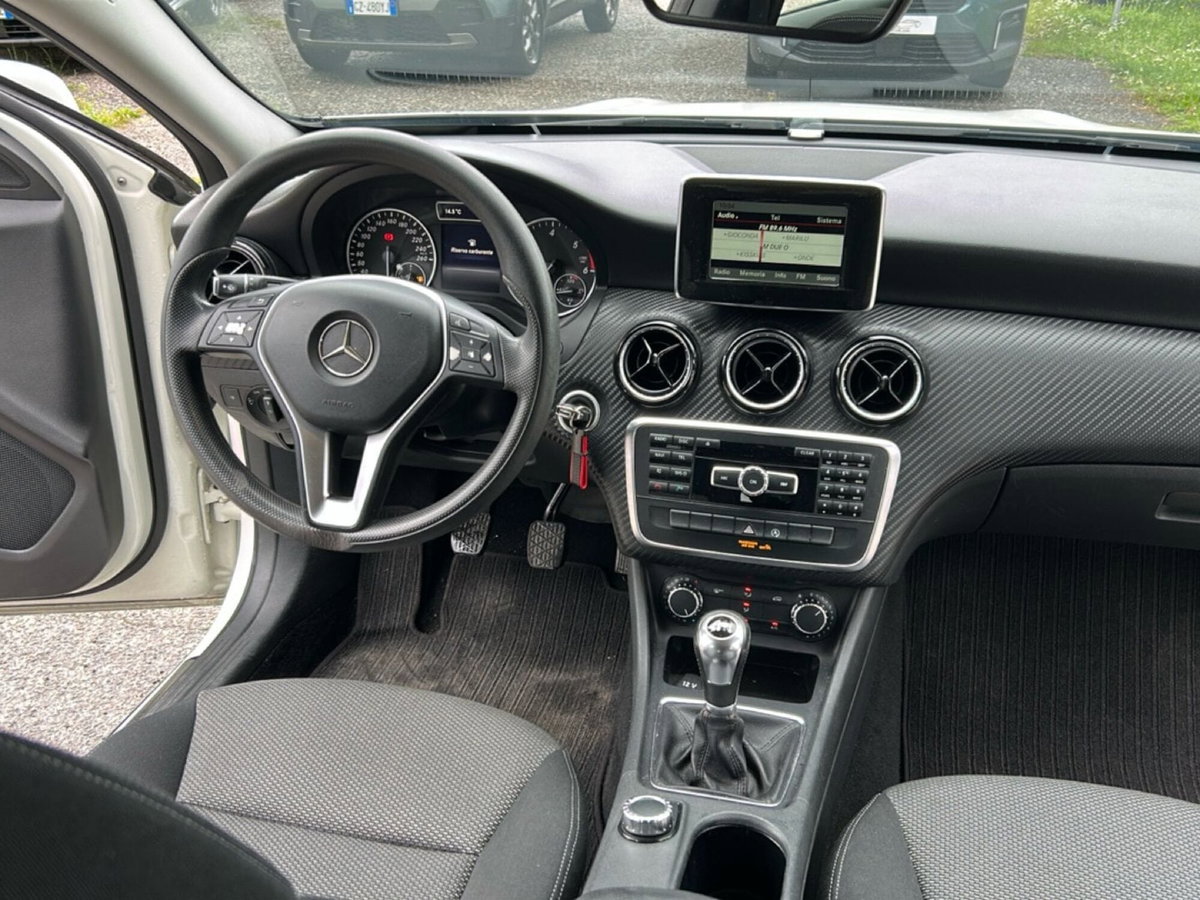 Mercedes-Benz GLA SUV 180 CDI Executive (9)