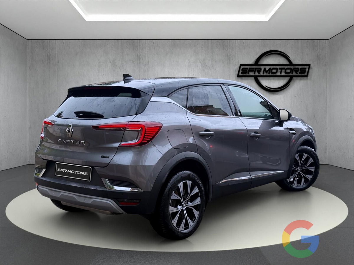 Renault Captur Plug-in Hybrid E-Tech 160 CV Techno (4)