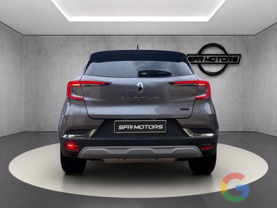 Renault Captur Plug-in Hybrid E-Tech 160 CV Techno (5)