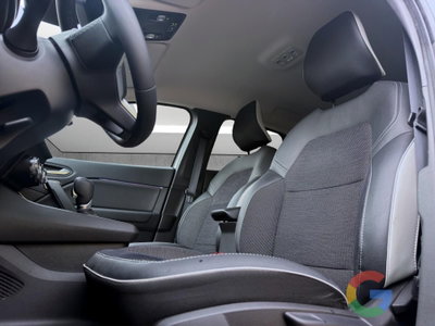 Renault Captur Plug-in Hybrid E-Tech 160 CV Techno (8)