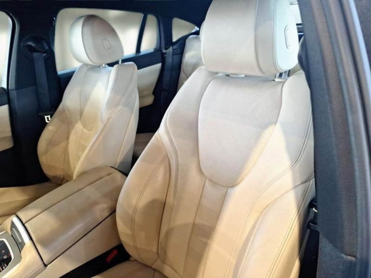 BMW X6 xDrive30d 48V Business (4)