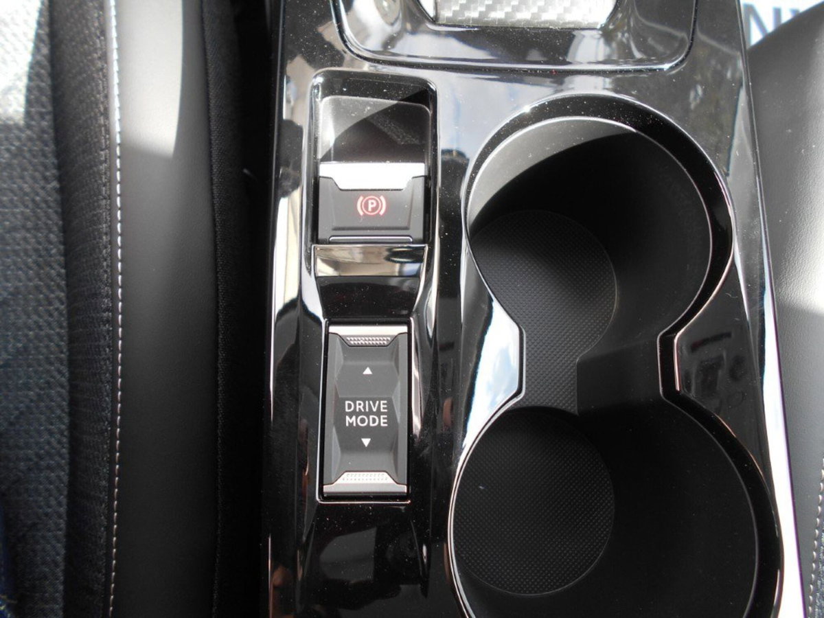 Peugeot 208 motore elettrico 136 CV 5 porte Allure Pack (15)