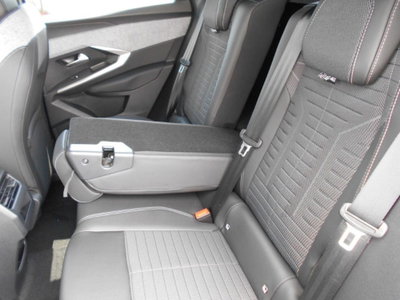Peugeot 3008 1.2 hybrid GT Exclusive 145cv e-dcs6 (6)