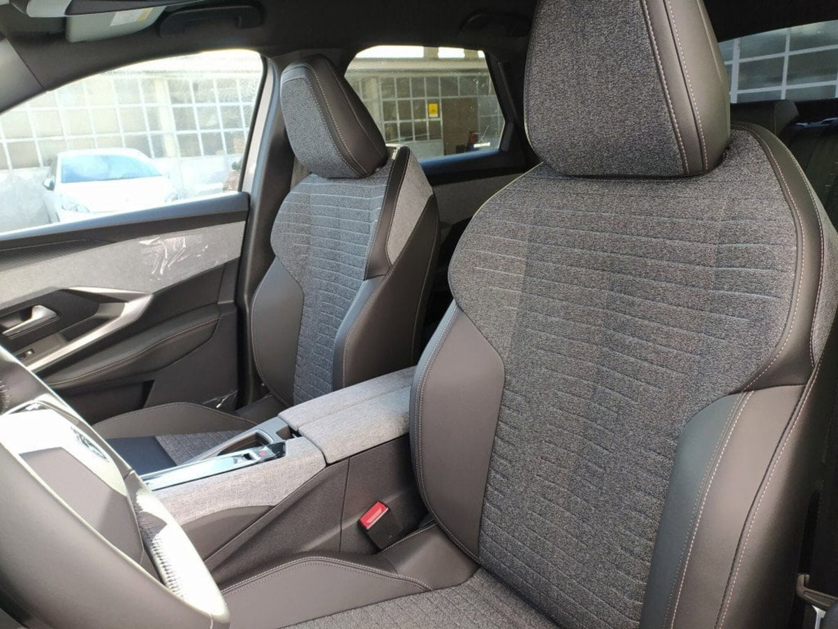 Peugeot 3008 1.2 hybrid Allure 145cv e-dcs6 (19)