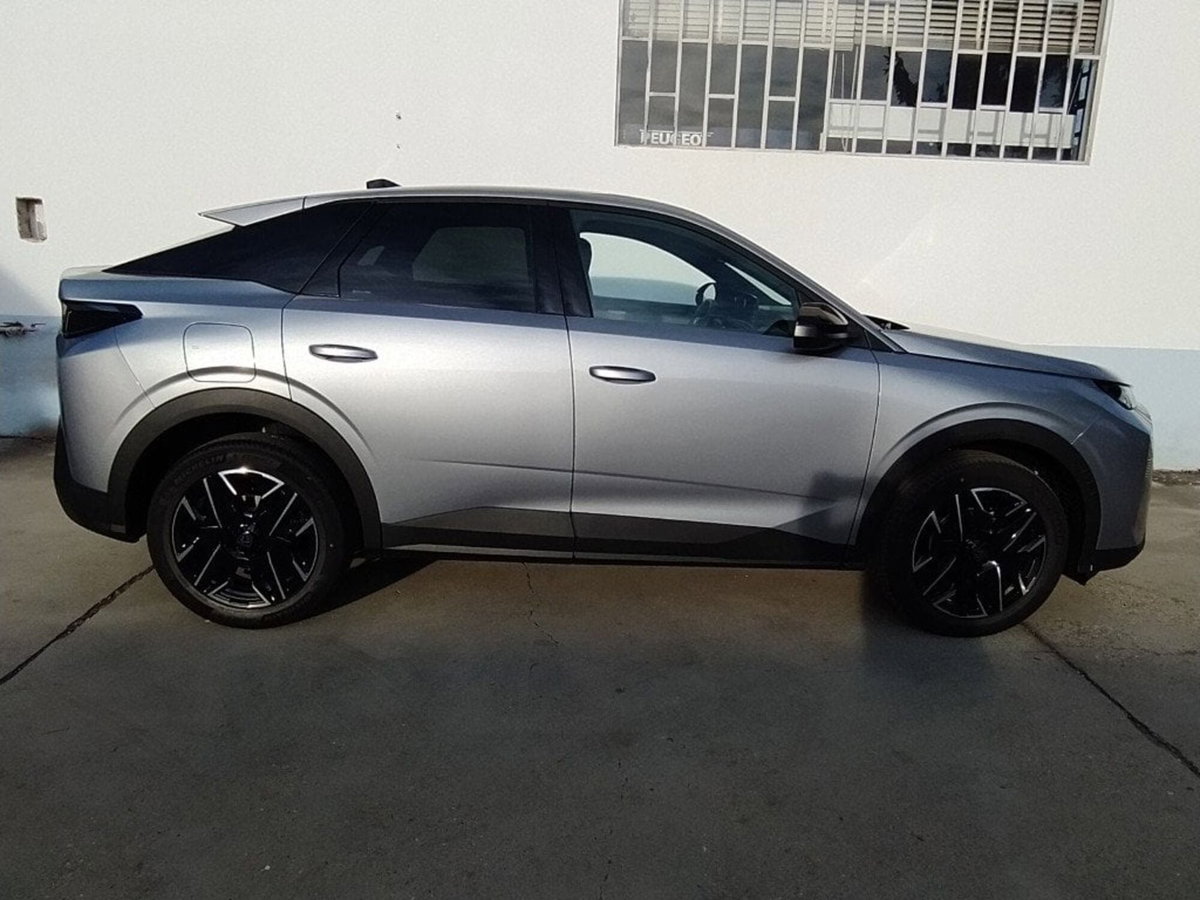 Peugeot 3008 1.2 hybrid Allure 145cv e-dcs6 (3)