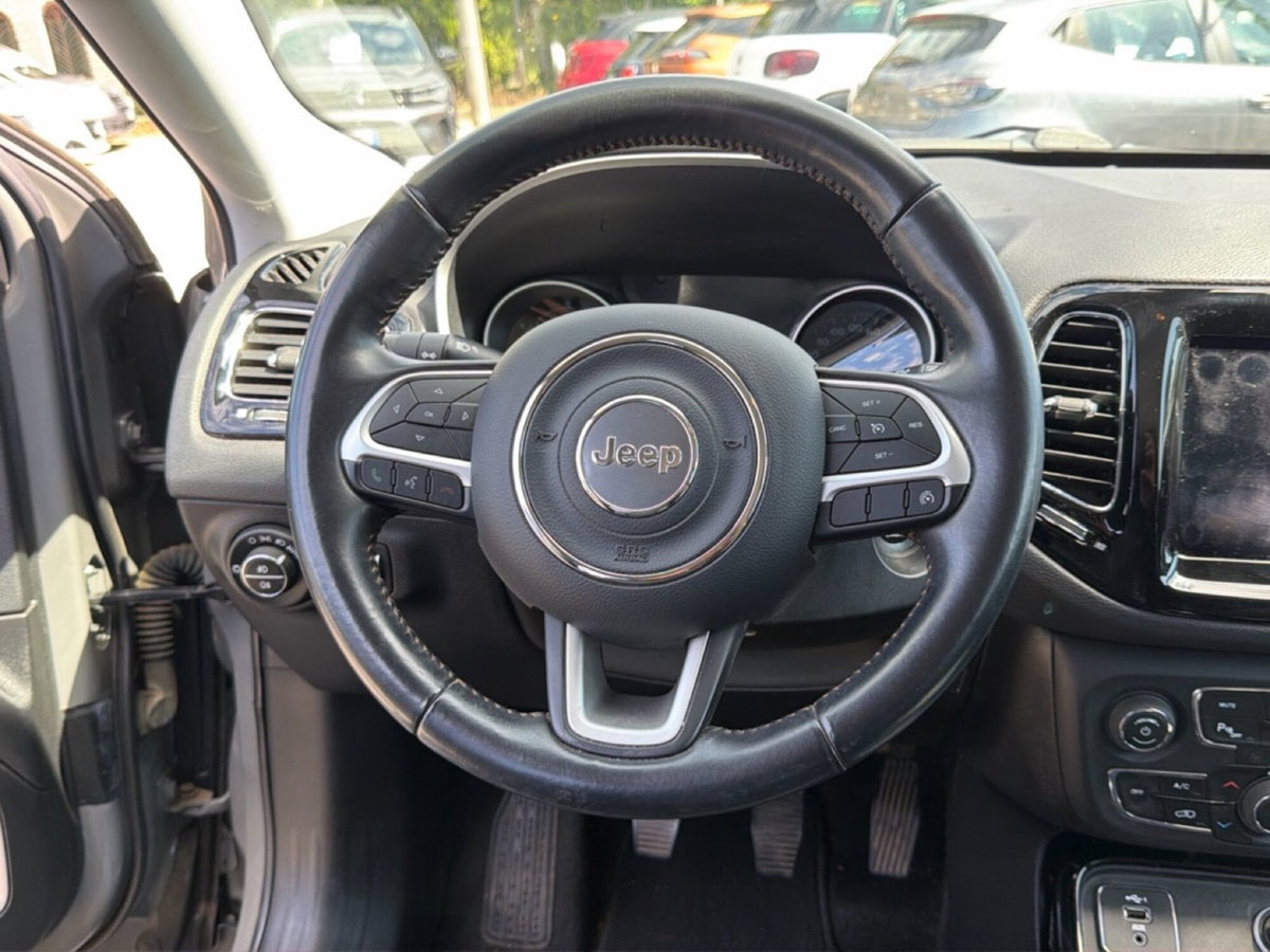 Jeep Compass 1.6 Multijet II 2WD Limited (12)