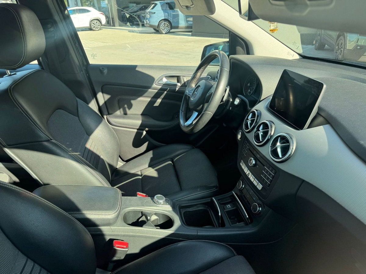 Mercedes-Benz Classe B 180 d Automatic Premium (2)