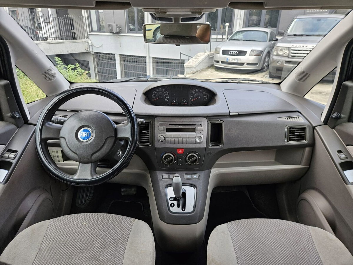 Fiat Idea 1.4 16V Dynamic (8)