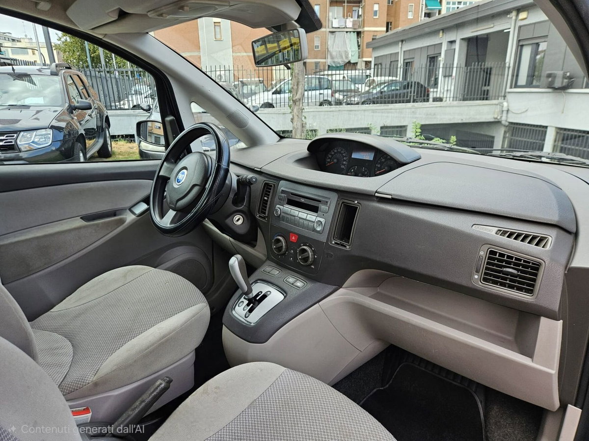 Fiat Idea 1.4 16V Dynamic (9)