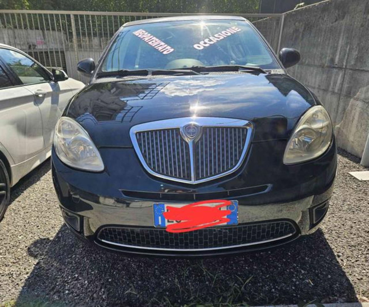 Lancia Ypsilon 1.2 Versus