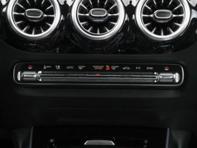Mercedes-Benz GLA SUV 180 Automatic Premium (11)