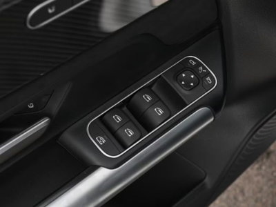 Mercedes-Benz GLA SUV 180 Automatic Premium (14)