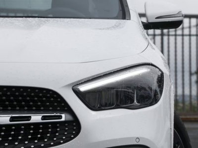 Mercedes-Benz GLA SUV 180 Automatic Premium (4)