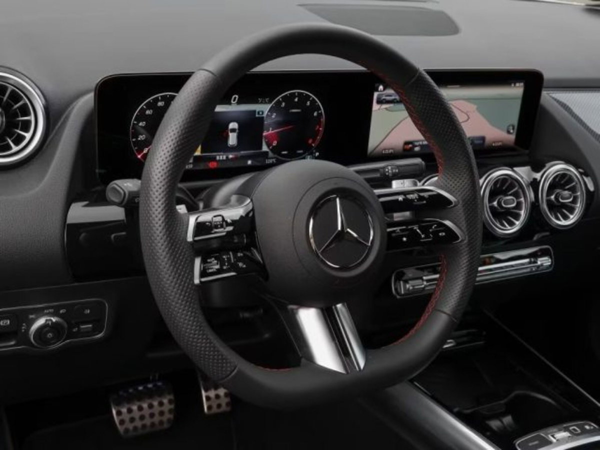 Mercedes-Benz GLA SUV 180 Automatic Premium (6)