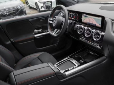Mercedes-Benz GLA SUV 180 Automatic Premium (7)