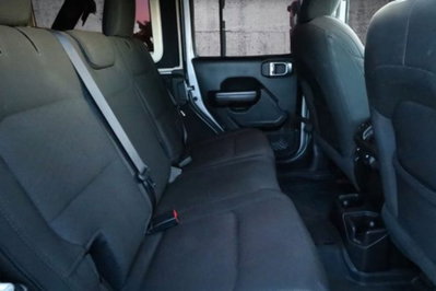 Jeep Wrangler Unlimited 2.0 Turbo Rubicon (18)
