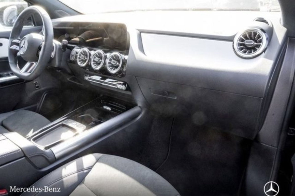Mercedes-Benz GLA SUV 180 d AMG Line Premium Plus auto (5)