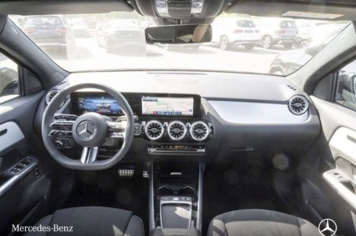 Mercedes-Benz GLA SUV 180 d AMG Line Premium Plus auto (6)
