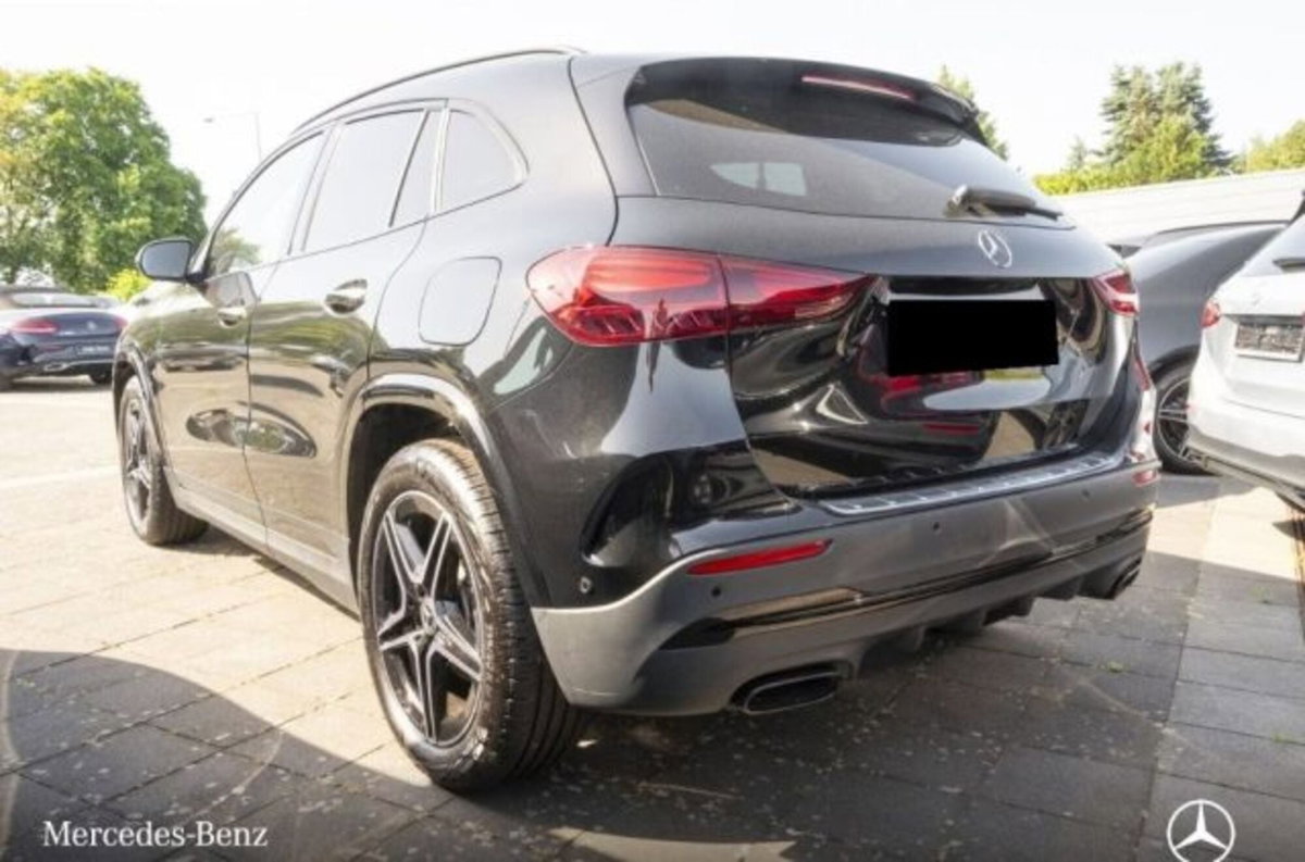 Mercedes-Benz GLA SUV 180 d AMG Line Premium Plus auto (7)