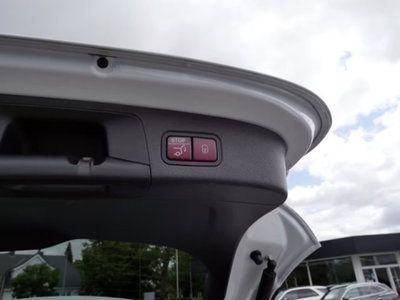 Mercedes-Benz GLA SUV 200 d AMG Line Premium Plus 4matic auto (19)
