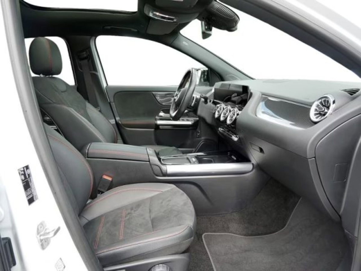 Mercedes-Benz GLA SUV 200 d AMG Line Premium Plus 4matic auto (5)