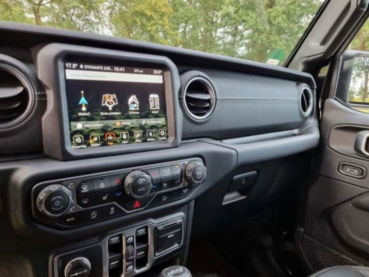 Jeep Wrangler Unlimited 2.0 Turbo Sahara (11)