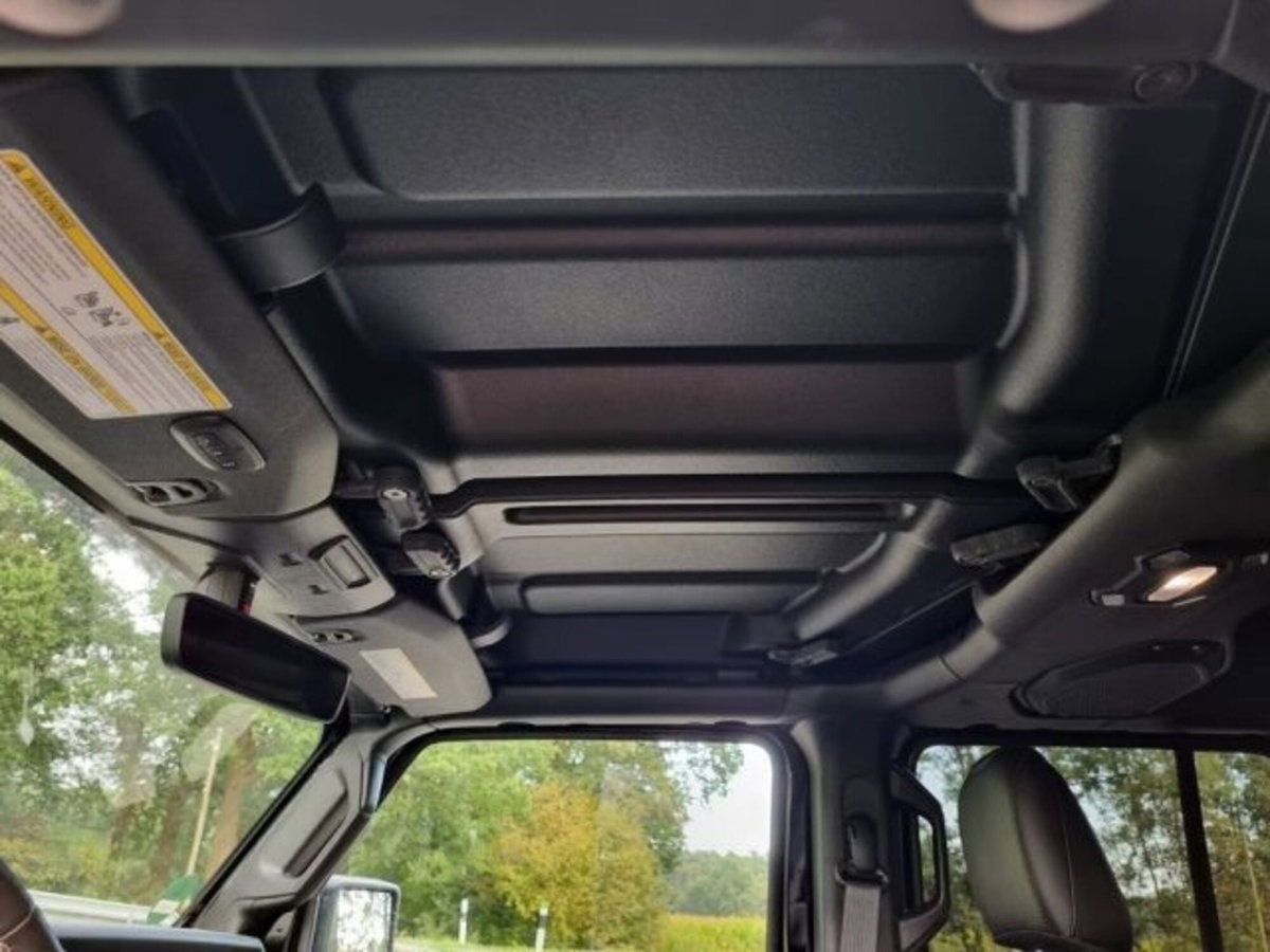 Jeep Wrangler Unlimited 2.0 Turbo Sahara (16)