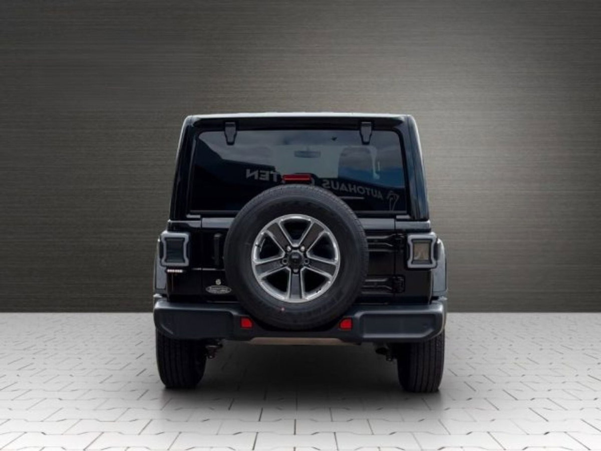 Jeep Wrangler Unlimited 2.0 Turbo Sahara (4)