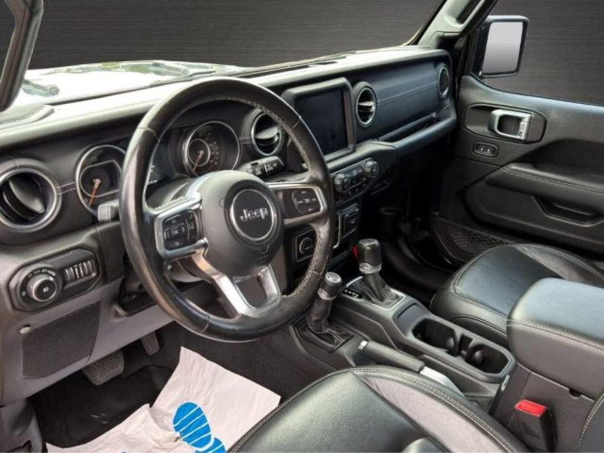 Jeep Wrangler Unlimited 2.0 Turbo Sahara (9)
