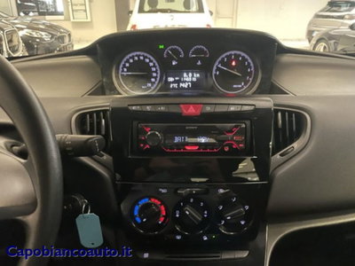 Lancia Ypsilon 1.2 69 CV 5 porte Silver (12)