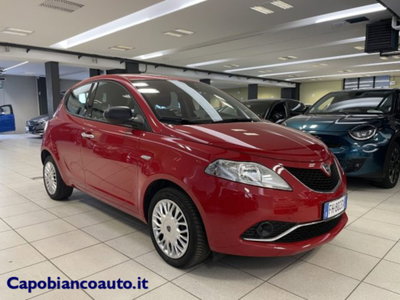 Lancia Ypsilon 1.2 69 CV 5 porte Silver (3)