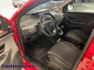 Lancia Ypsilon 1.2 69 CV 5 porte Silver (7)